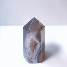Load image into Gallery viewer, Druzy Agate Towers